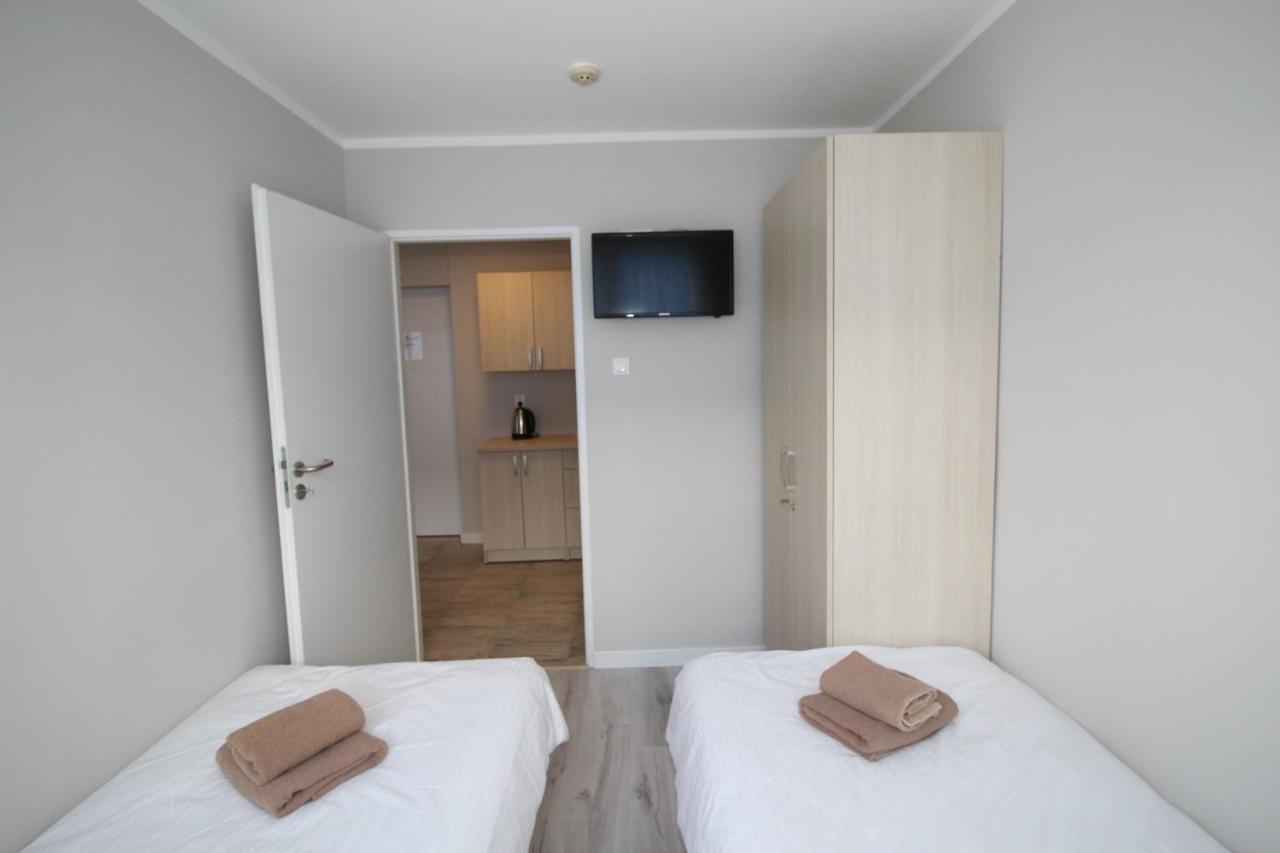 Pod Kominem Pokoje I Apartamenty Brzezie  ภายนอก รูปภาพ